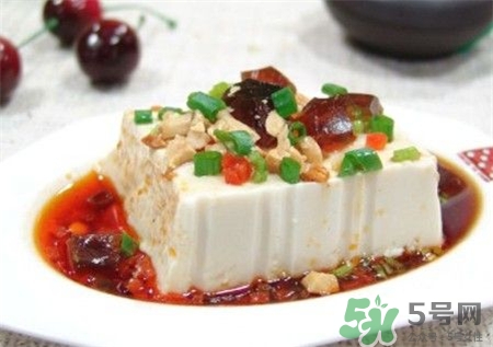 內酯豆腐怎么打開不會碎掉?內酯豆腐怎么取出來?