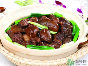 狗肉和什么一起吃最好？狗肉和什么一起燉好吃？