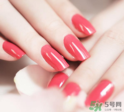 冬天涂什么顏色的指甲油好看？冬天適合什么顏色的指甲油？