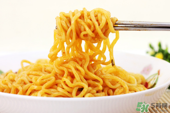 三養炸醬面食用方法_三養炸醬面怎么吃