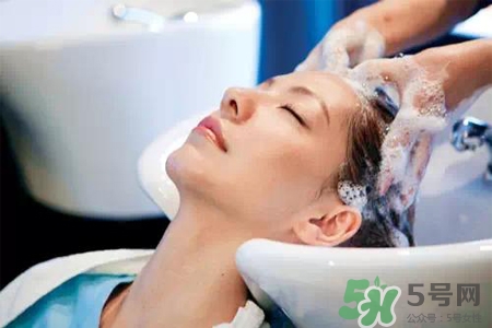 冬天適合用什么洗發水？冬天用什么洗發水好？