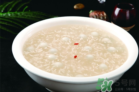 米酒可以和牛奶煮一起嗎？米酒和牛奶能一起吃嗎？