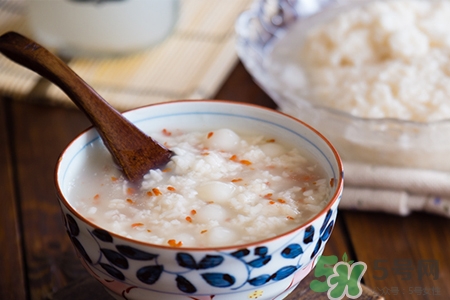 米酒能下奶嗎？產(chǎn)婦喝米酒能下奶嗎？