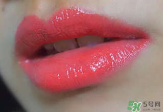 ysl和香奈兒口紅哪個好？ysl52和香奈兒43對比