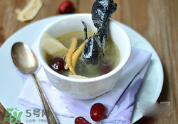 經(jīng)期可以喝烏雞湯嗎？經(jīng)期喝烏雞湯有什么好處？