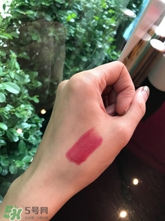 cl黑管口紅和金管有什么區別？cl黑管和cl金管哪個好？