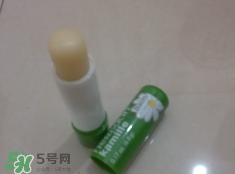 賀本清小甘菊唇膏生產日期怎么看？德國herbacin唇膏保質期