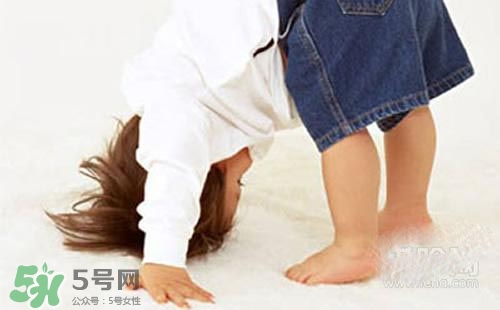 寶寶喜歡撞頭是怎么回事？寶寶喜歡撞頭怎么辦？