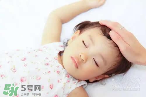 寶寶喜歡撞頭是怎么回事？寶寶喜歡撞頭怎么辦？