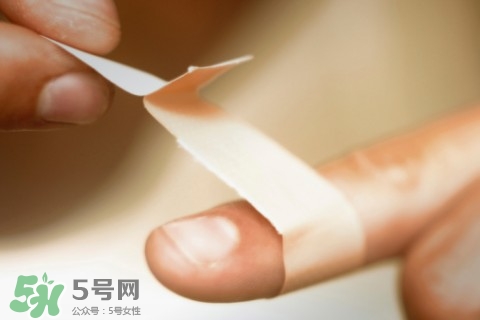 創可貼多久換一次?創可貼多長時間換一次?