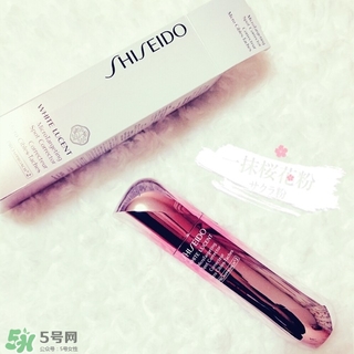 資生堂新透白精華和小燈泡哪個好？資生堂新透白精華和小燈泡對比