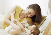 母乳和奶粉混合喂養(yǎng)好嗎？母乳和奶粉可以混在一起吃嗎？