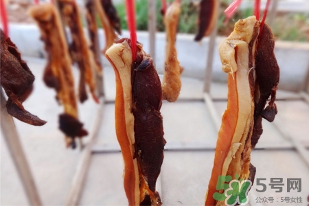 臘肉一般腌制多長時間？臘肉腌多久可以曬太陽？