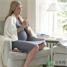 滿月發汗有必要嗎?滿月發汗能治月子病嗎?