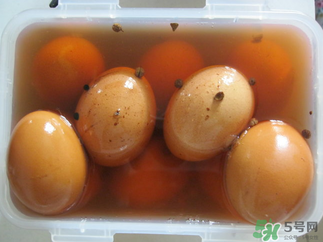腌雞蛋臭了還能吃嗎？腌雞蛋臭了怎么辦？