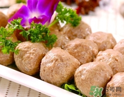 肉丸子可以用面粉嗎？肉丸子用什么粉？
