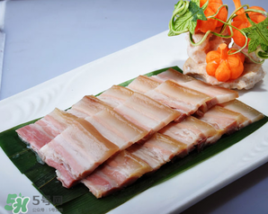 腌肉長毛了還能吃嗎？腌肉長綠毛了還能吃嗎？