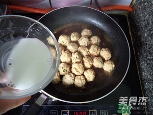 肉丸子可以用面粉嗎？肉丸子用什么粉？