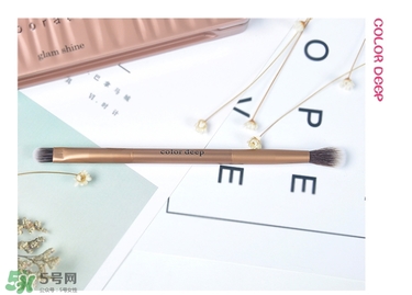 color deep眼影怎么樣？色號(hào)試色圖