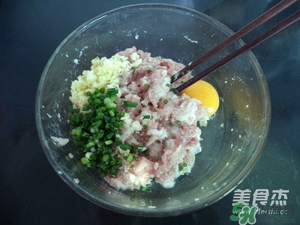 肉丸子可以用面粉嗎？肉丸子用什么粉？