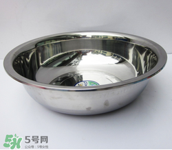 腌肉可以用不銹鋼盆嗎？不銹鋼盆可以腌肉嗎？