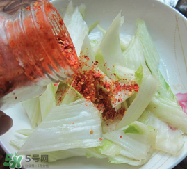 腌白菜放多少鹽？腌白菜放鹽比例