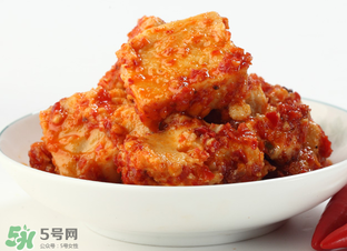 霉豆腐長(zhǎng)黑毛能吃嗎？霉豆腐為什么長(zhǎng)黑毛？