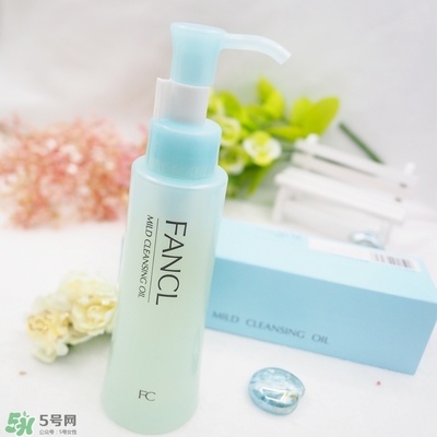 卸妝乳和洗面奶的區別_卸妝乳和卸妝油的區別