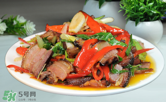 臘肉蒸還是煮？臘肉蒸好還是煮好？