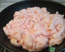 豬板油和豬肥肉油有什么區(qū)別？豬板油和肥肉油哪個(gè)好？
