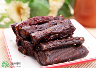 風(fēng)干牛肉是生的嗎？風(fēng)干牛肉是生的還是熟的？