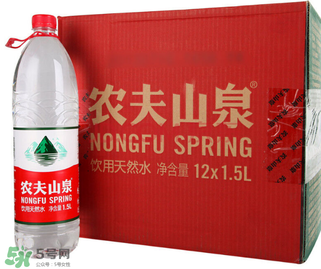礦泉水會(huì)過期嗎？礦泉水過期了還能喝嗎？
