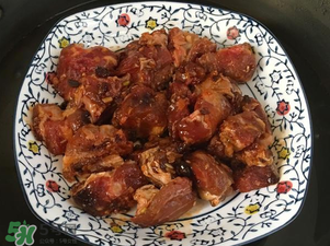 腌排骨要洗嗎？排骨腌完要洗嗎？