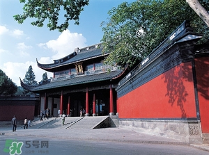 杭州春節穿什么衣服？過年春節去杭州穿什么？