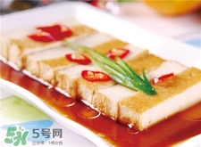 豆腐發酸是怎么回事?豆腐發酸還能吃嗎?