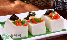 豆腐發酸是怎么回事?豆腐發酸還能吃嗎?
