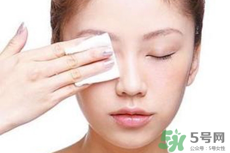 卸妝膏和卸妝水哪個(gè)好？卸妝膏和卸妝水的區(qū)別