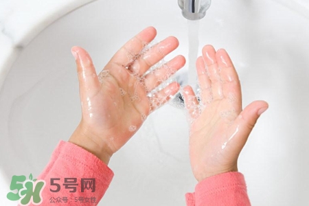 洗手液傷手嗎？洗手液對(duì)手有傷害嗎？