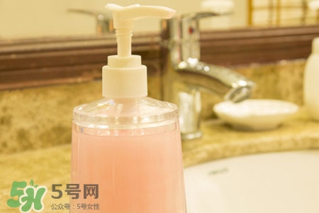洗手液可以洗毛巾嗎？毛巾可以用洗手液洗嗎？