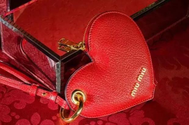 miumiu2017情人節限定有哪些?17年miumiu情人節限定