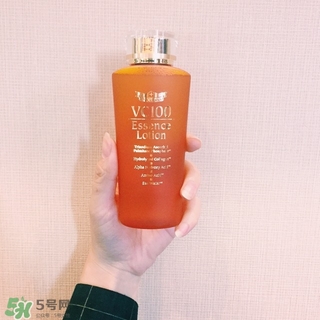 城野醫生vc100化妝水和城野醫生收斂水哪個好？對比
