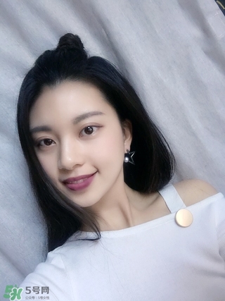 kiko2017情人節愛心口紅色號 kiko2017情人節愛心口紅試色
