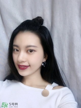 kiko2017情人節愛心口紅色號 kiko2017情人節愛心口紅試色