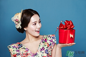 過年去女方家帶什么禮物_過年去女朋友家買什么