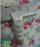 dior迪奧夢幻美肌修顏乳怎么用？迪奧修顏乳怎么用