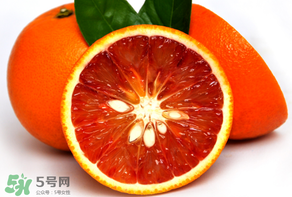血橙和普通橙子有什么區(qū)別？血橙比普通的橙子好吃嗎？