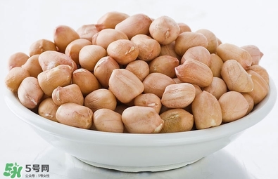 冬天吃花生好嗎？冬天吃花生會上火嗎？