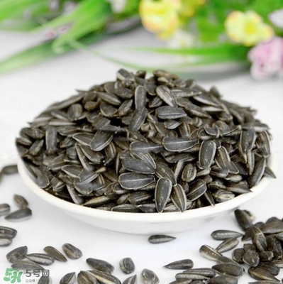 吃瓜子會口腔潰瘍嗎？口腔潰瘍可以吃瓜子嗎？
