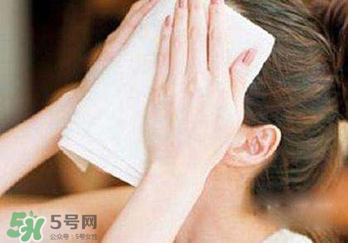 熱毛巾敷臉能祛痘嗎？長痘怎么用熱毛巾敷臉？