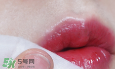 眼唇卸妝液怎么用？眼唇卸妝液使用方法